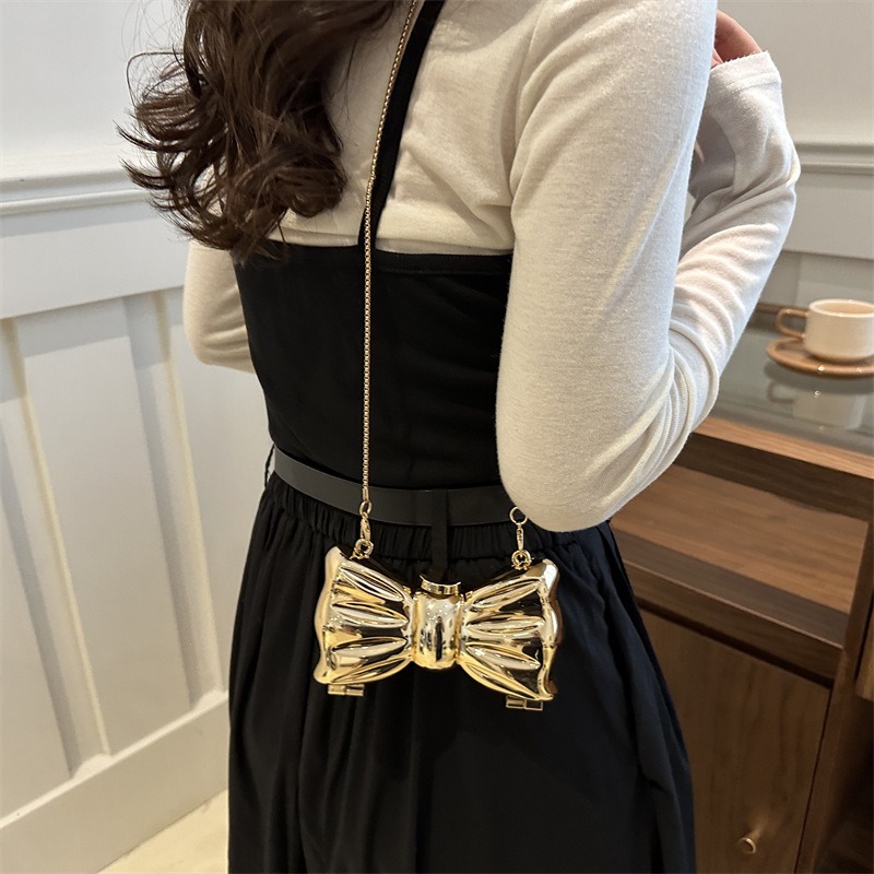 Глянцевая золотая металлическа – обзор и цена Wallet Chain Bag